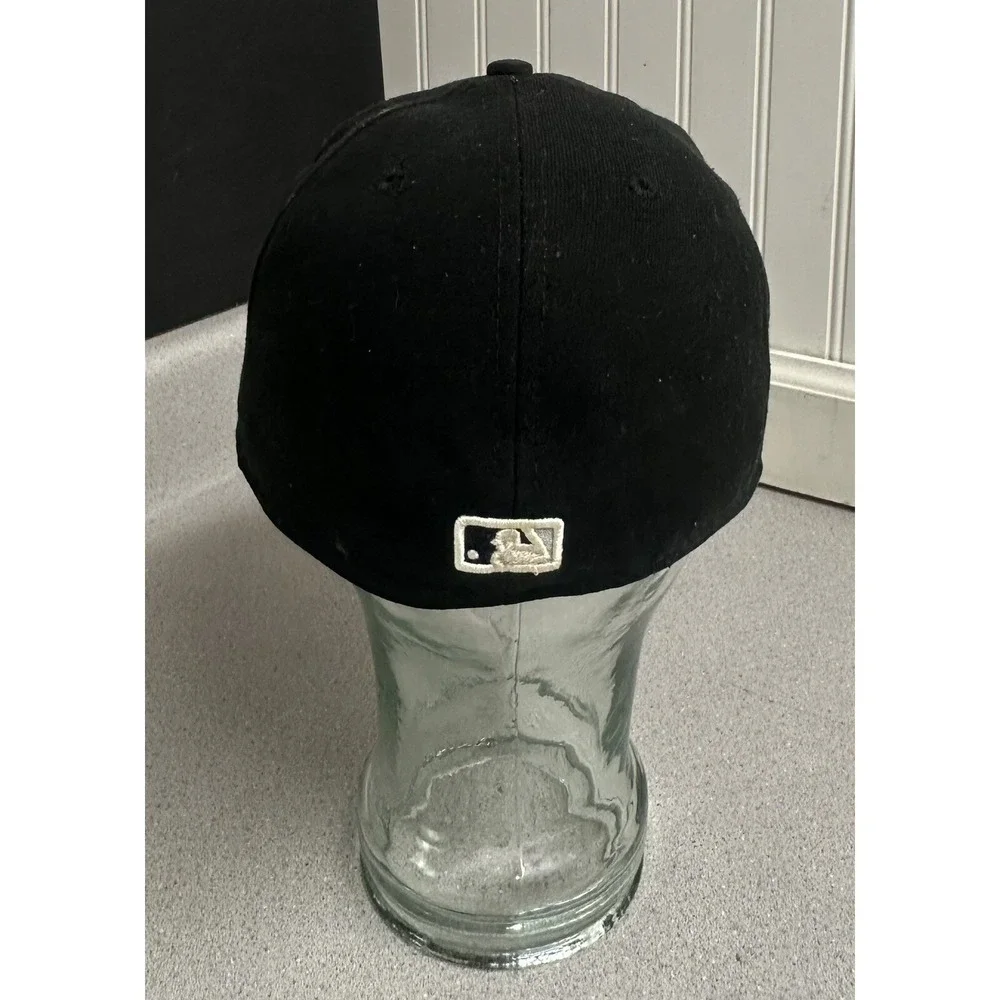 Vintage CHICAGO WHITE SOX Black Hat New Era 59fifty Fitted 7 3/8 Made In Usa